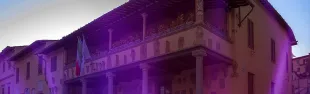 Palazzo Comunale in viola