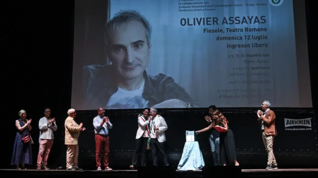 La premiazione di ASSAYAS.jpg