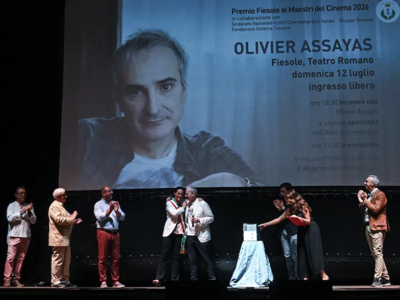 La premiazione di ASSAYAS.jpg