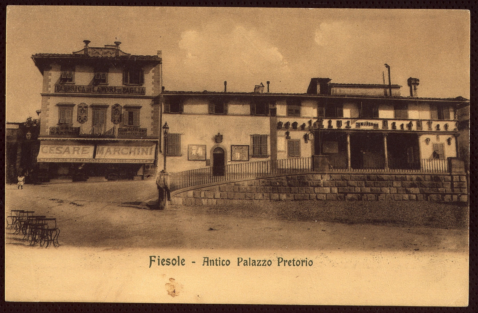 Archivio comunale di Fiesole, fondo cartoline antiche